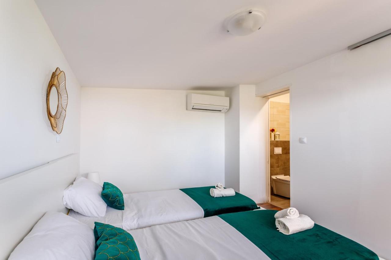 Casa Di Oliva-House With Heated Pool & Jacuzzi In Trilj, Croatia 빌라 외부 사진