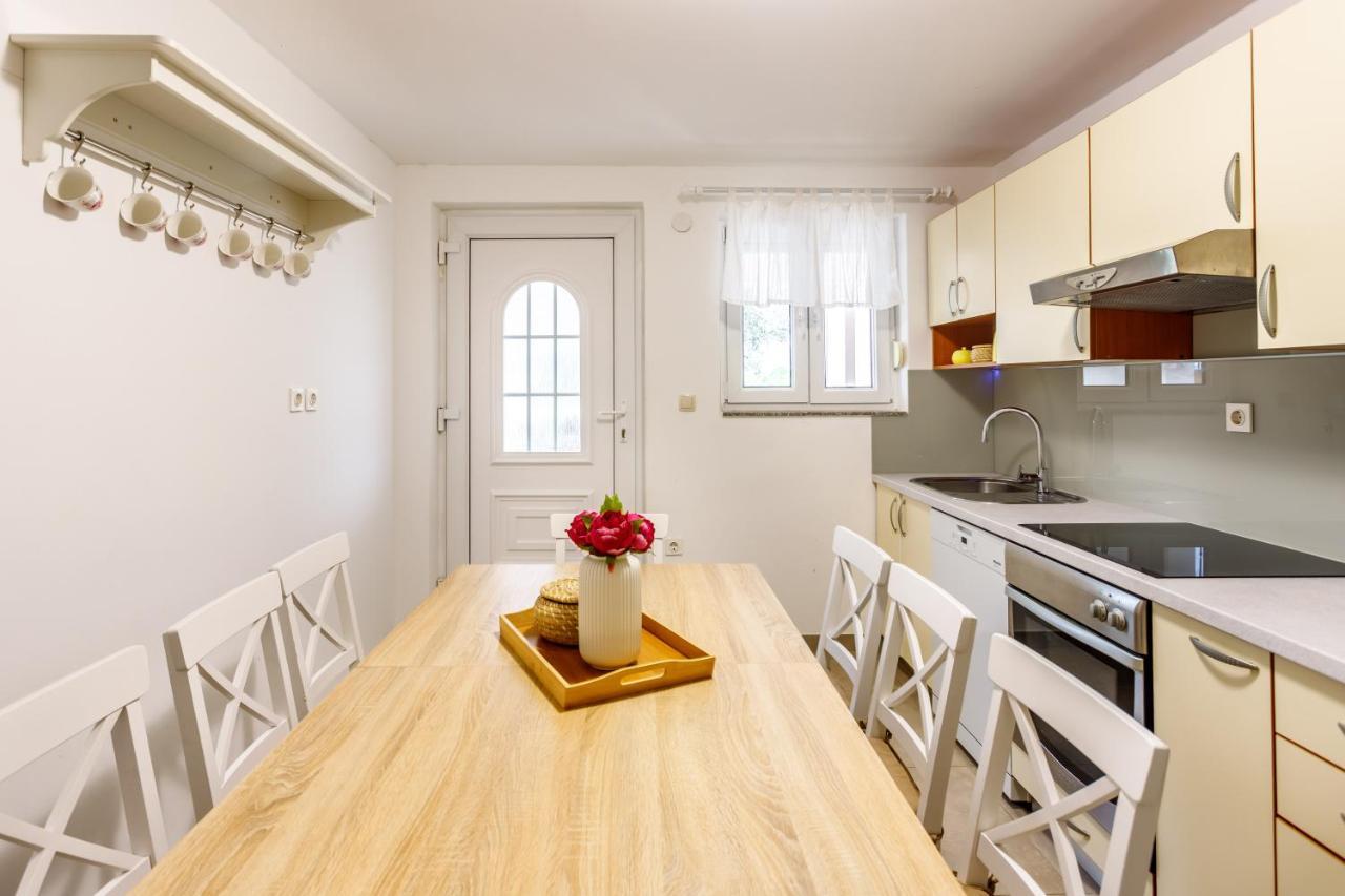 Casa Di Oliva-House With Heated Pool & Jacuzzi In Trilj, Croatia 빌라 외부 사진